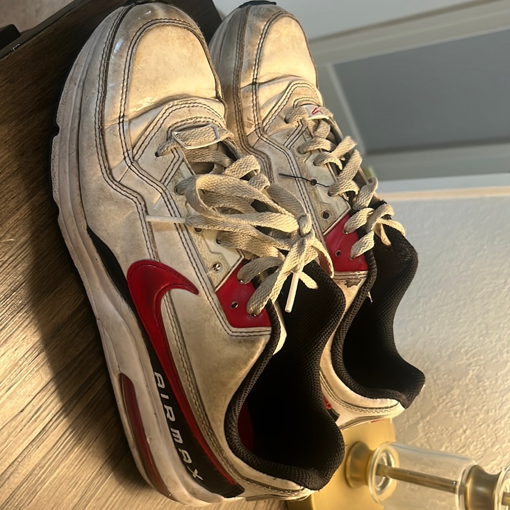 Nike Airmax- Mens size 9